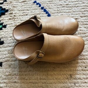 Dansko Berry Slip on Clogs size 38 worn twice!